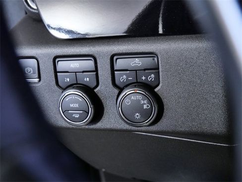 Used 2024 Chevrolet Silverado 1500 LT image 23