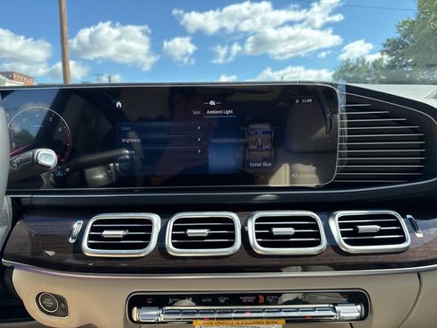 New 2026 Mercedes-Benz GLS 450 4MATIC image 40