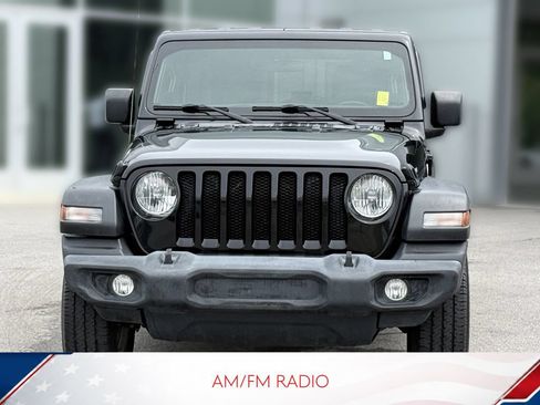 Used 2021 Jeep Wrangler Unlimited Sport AWD/4WD image 3