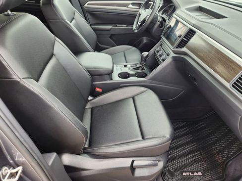 Used 2018 Volkswagen Atlas SE image 14