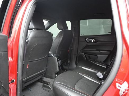 Used 2025 Jeep Compass Trailhawk AWD/4WD image 26
