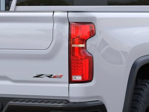 New 2026 Chevrolet Silverado 2500 ZR2 AWD/4WD image 12