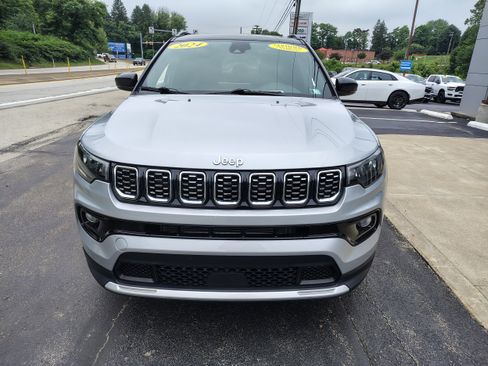 Certified 2024 Jeep Compass Limited w/ Sun and Sound Group AWD/4WD image 3