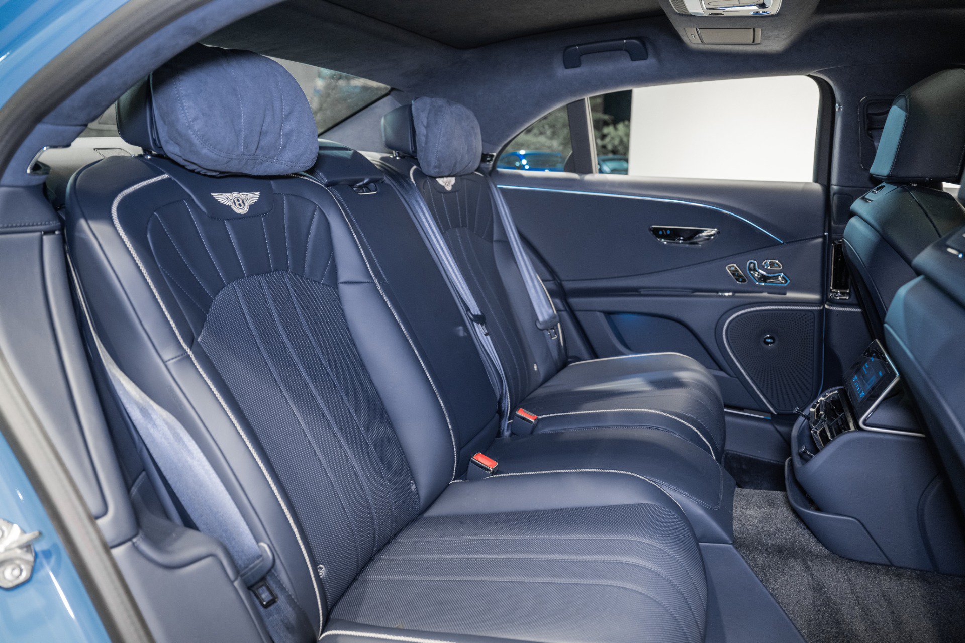 Used 2024 Bentley Flying Spur V8 AWD/4WD image 25
