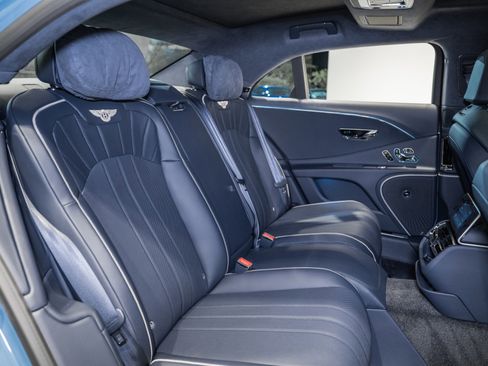 Certified 2024 Bentley Flying Spur V8 AWD/4WD image 25