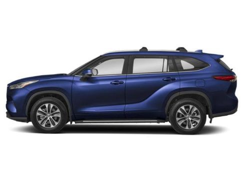 Used 2026 Toyota Highlander XLE image 3