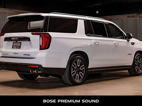 Used 2023 GMC Yukon XL AT4 image 9