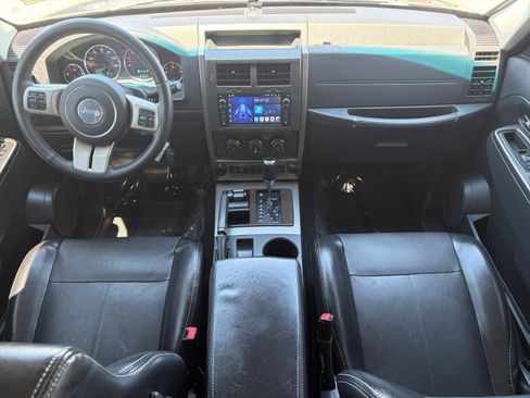 Used 2012 Jeep Liberty Limited Jet w/ Comfort/Convenience Group AWD/4WD image 18