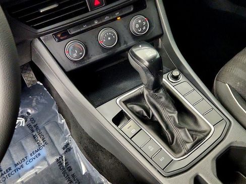 Used 2022 Volkswagen Jetta Sport FWD image 16