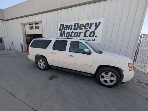 Used 2010 Chevrolet Suburban LTZ image 24