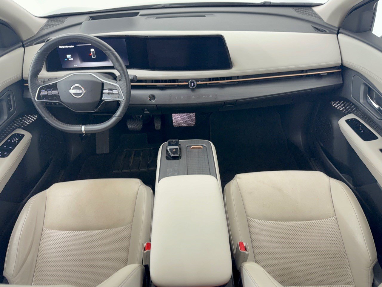 Used 2023 Nissan Ariya AWD image 17