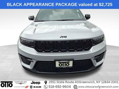 New 2025 Jeep Grand Cherokee Limited w/ Black Appearance Package