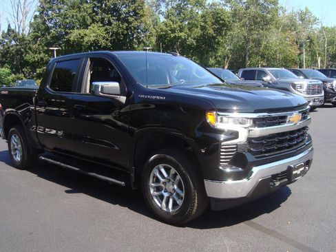 Used 2022 Chevrolet Silverado 1500 LT image 3