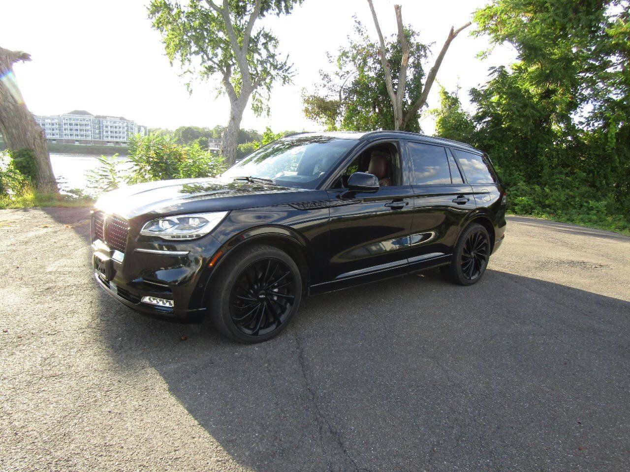 Used 2023 Lincoln Aviator Reserve w/ Equipment Group 201A AWD/4WD image 33