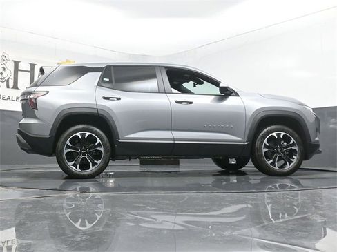 New 2026 Chevrolet Equinox LT w/ Safety and Technology Package image 31