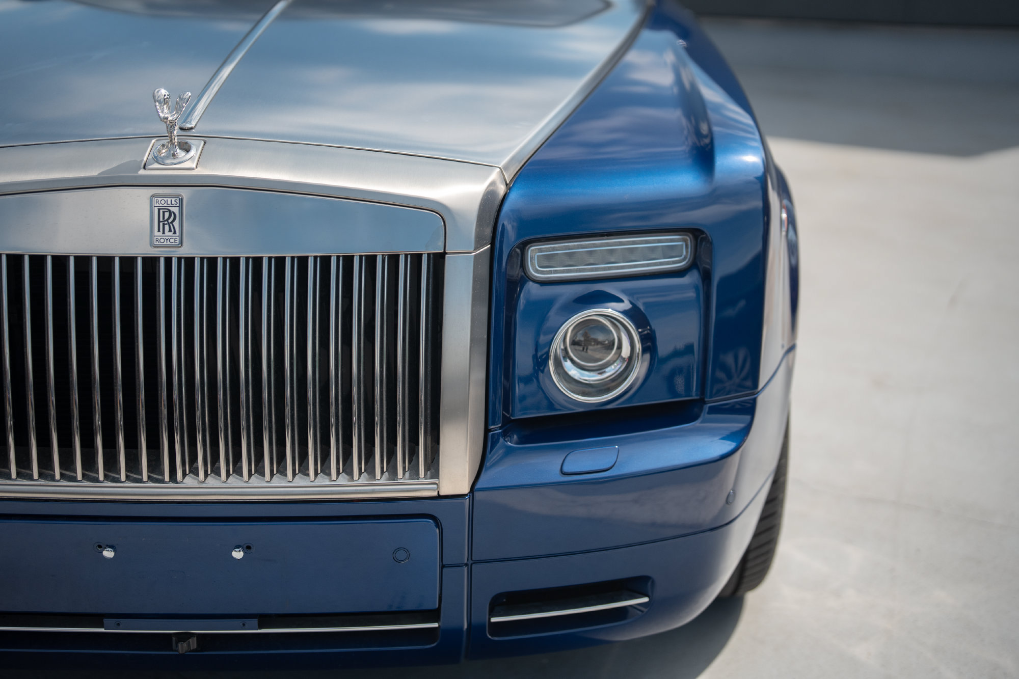 Used 2011 Rolls-Royce Phantom Drophead Coupe RWD image 8
