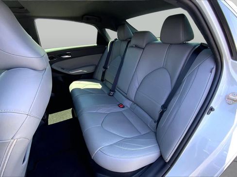 Used 2020 Toyota Avalon Limited FWD image 21