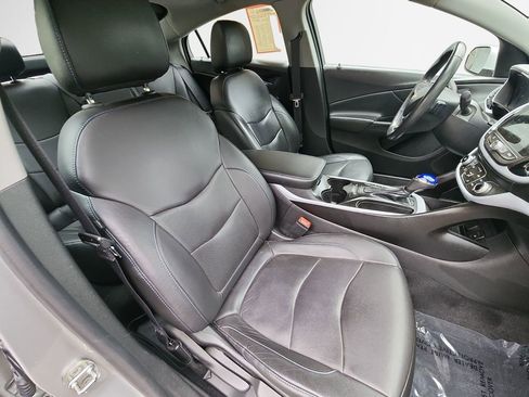 Used 2018 Chevrolet Volt LT w/ Comfort Package FWD image 26