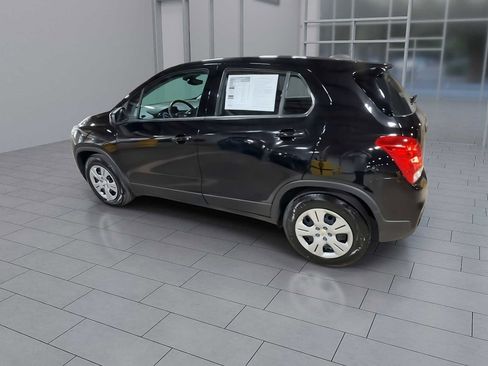 Used 2019 Chevrolet Trax LS FWD image 6