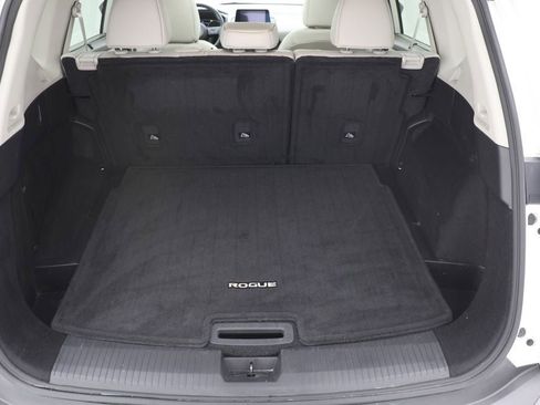 Used 2023 Nissan Rogue SV w/ SV Premium B Package image 29