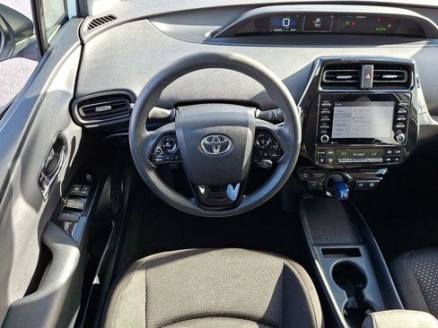 Used 2022 Toyota Prius L Eco image 10