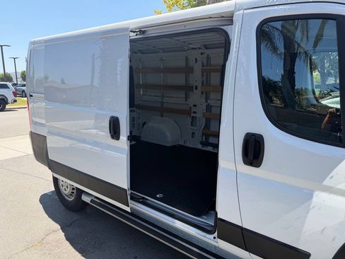 Used 2025 RAM ProMaster 2500 w/ U-Haul Equipment Group FWD image 18