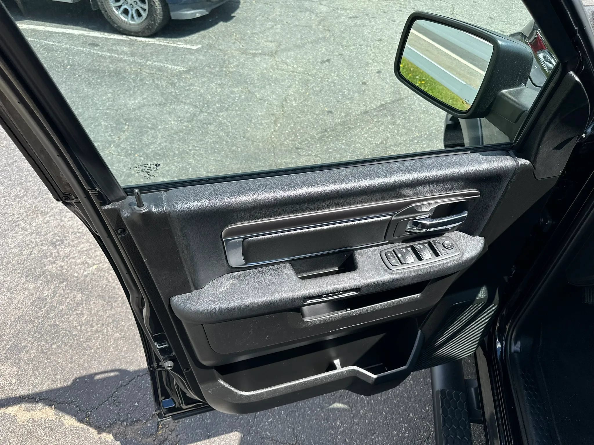 Used 2022 RAM 1500 Warlock w/ Electronics Group AWD/4WD image 32