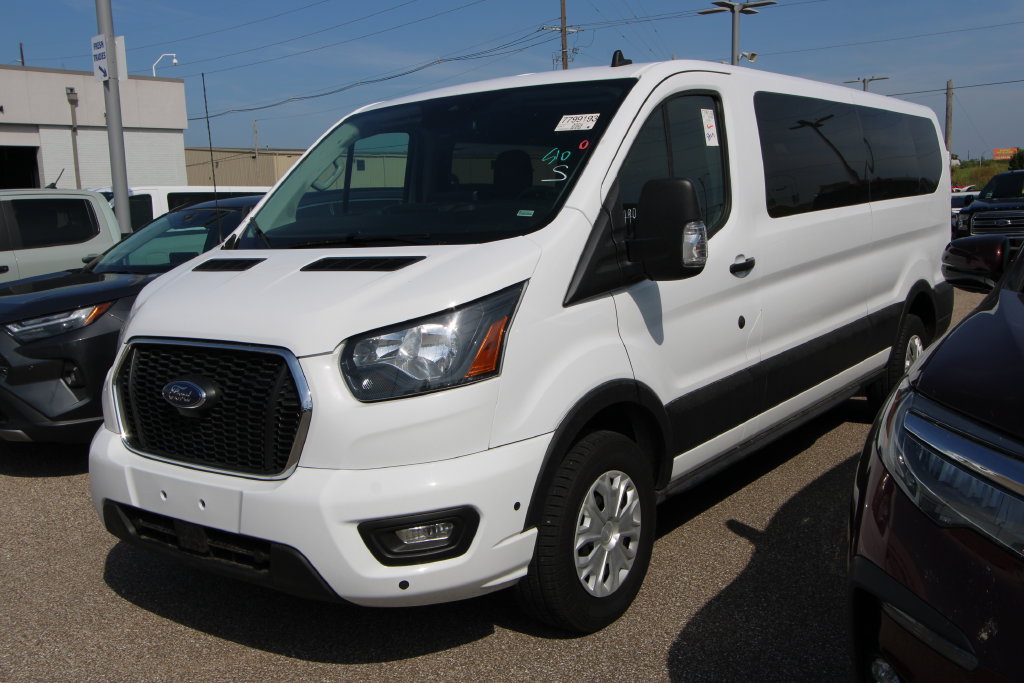Used 2025 Ford Transit 350 XLT RWD image 4