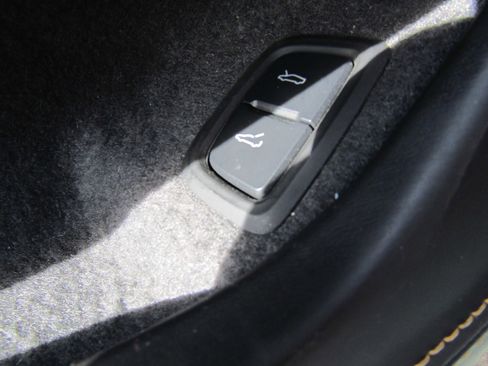 Used 2024 Chevrolet Corvette Z06 RWD image 22