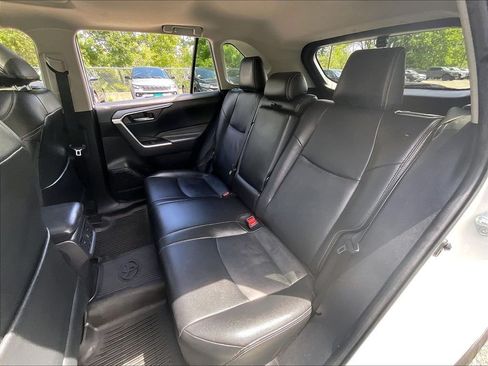 Used 2022 Toyota RAV4 XLE w/ Convenience Package AWD/4WD image 15