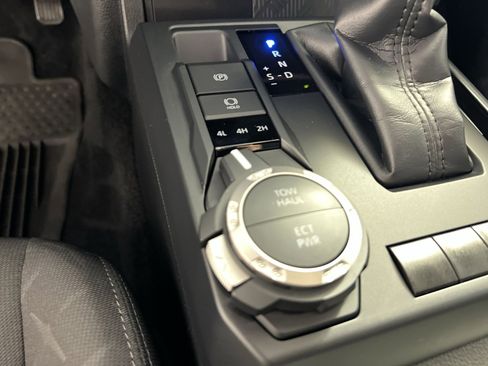 Used 2024 Toyota Tacoma SR5 image 31