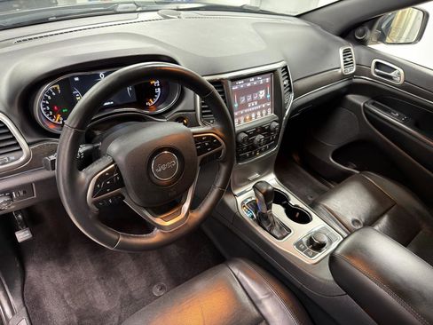 Used 2018 Jeep Grand Cherokee Limited w/ Luxury Group II image 27