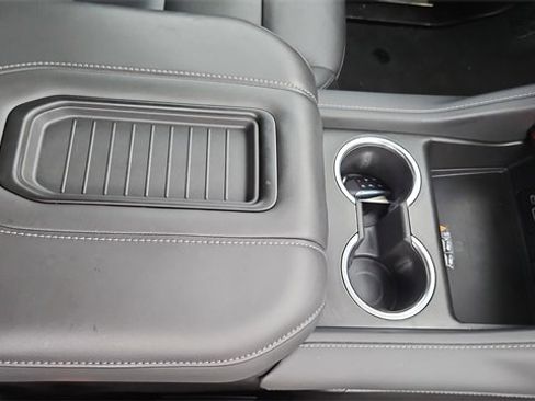 Used 2023 Chevrolet Tahoe LT w/ Luxury Package image 14