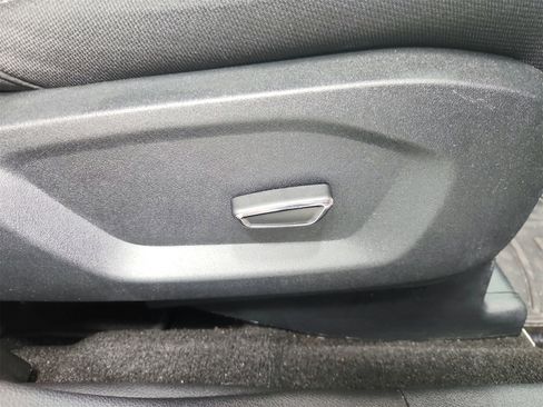 Used 2018 Ford Explorer XLT image 36