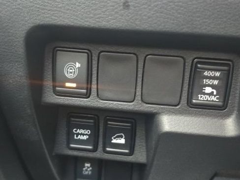 Used 2023 Nissan Frontier SV w/ Technology Package AWD/4WD image 17