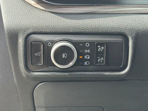 Used 2023 Ford Explorer Limited w/ Limited Technology Package AWD/4WD image 10