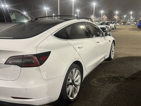 Used 2018 Tesla Model 3 Long Range image 4