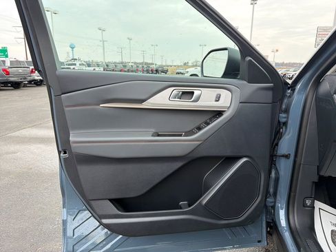 New 2026 Ford Explorer Active w/ Active Comfort Package AWD/4WD image 10