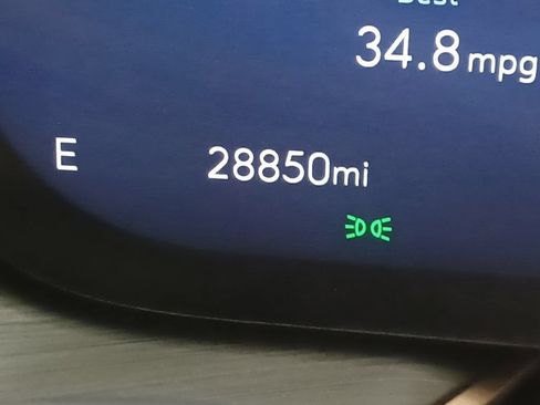 Used 2025 Buick Envision Sport Touring AWD/4WD image 23