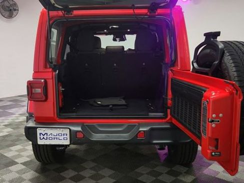 Used 2025 Jeep Wrangler Unlimited Sahara w/ Safety Group AWD/4WD image 19