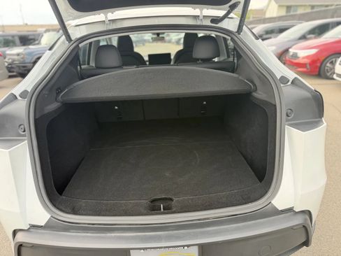 Used 2026 Tesla Model Y Long Range AWD/4WD image 16