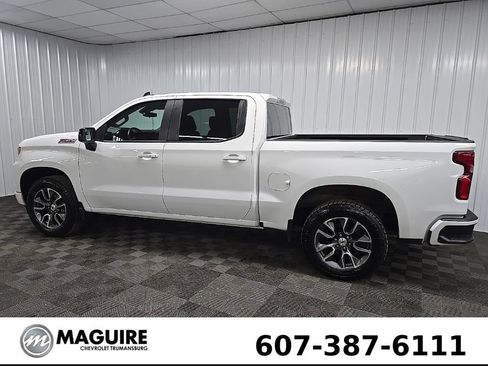 Used 2023 Chevrolet Silverado 1500 RST AWD/4WD image 4
