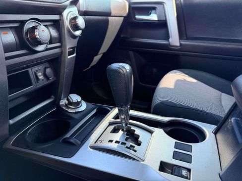Used 2016 Toyota 4Runner SR5 AWD/4WD image 28