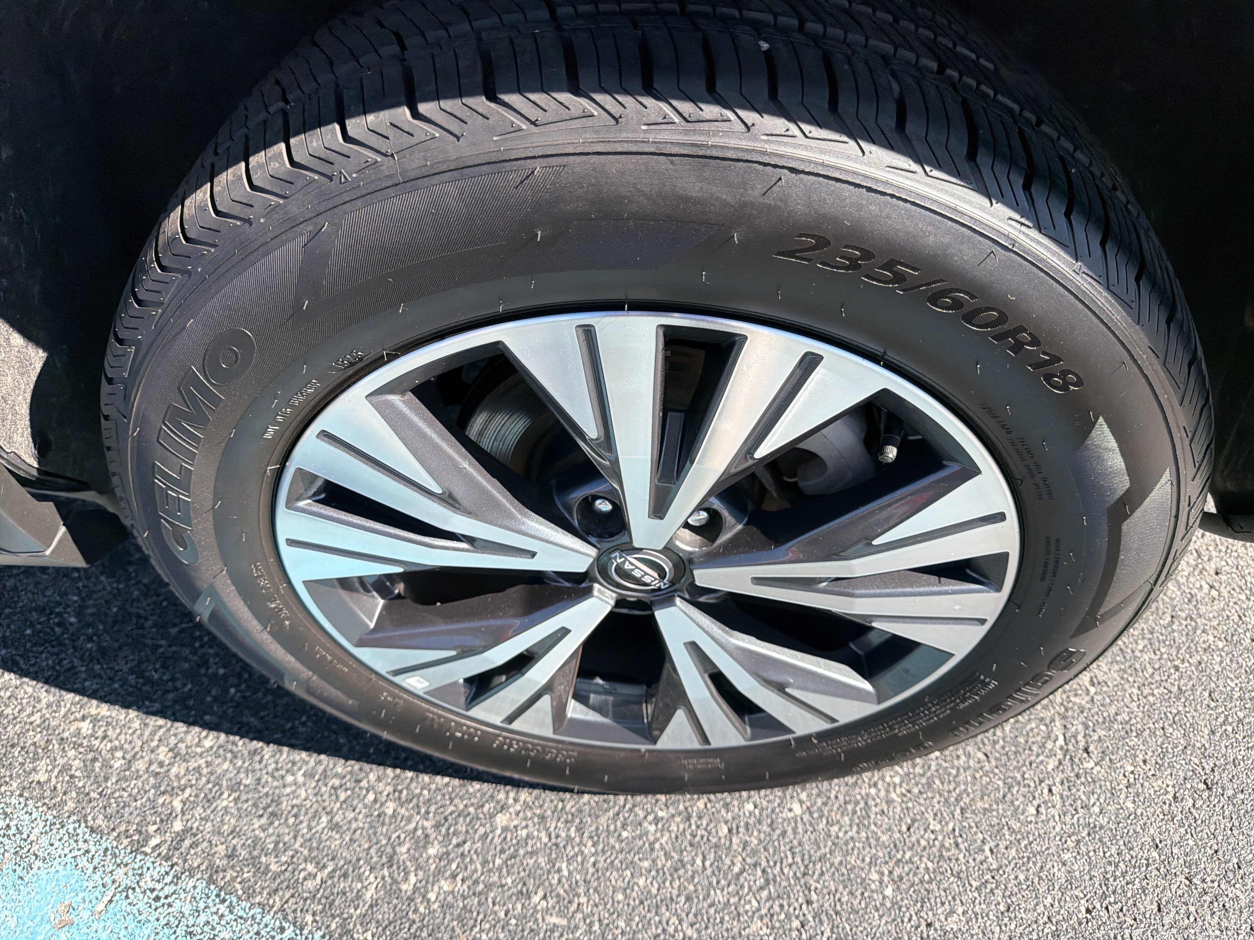 Used 2023 Nissan Rogue SV AWD/4WD image 13