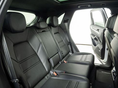 New 2026 Porsche Cayenne AWD/4WD image 23