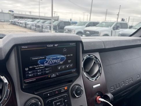 Used 2015 Ford F250 Lariat w/ Chrome Package image 9