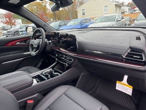 New 2026 Chevrolet Traverse Z71 w/ Enhanced Driving Package image 18