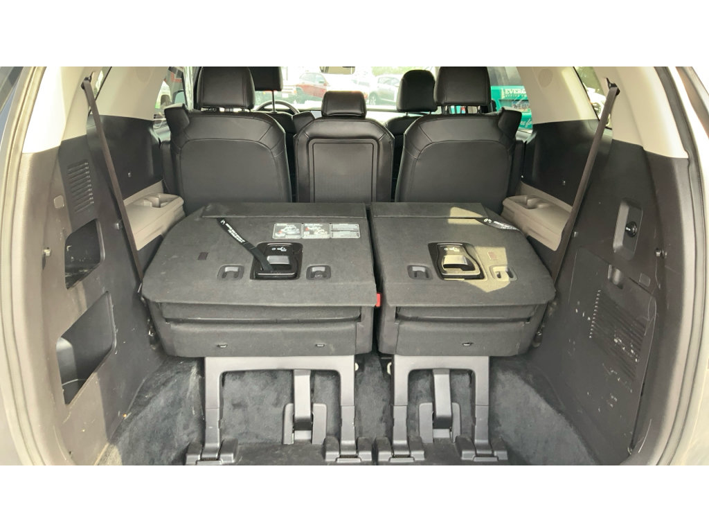 Used 2025 Kia Carnival FWD image 19