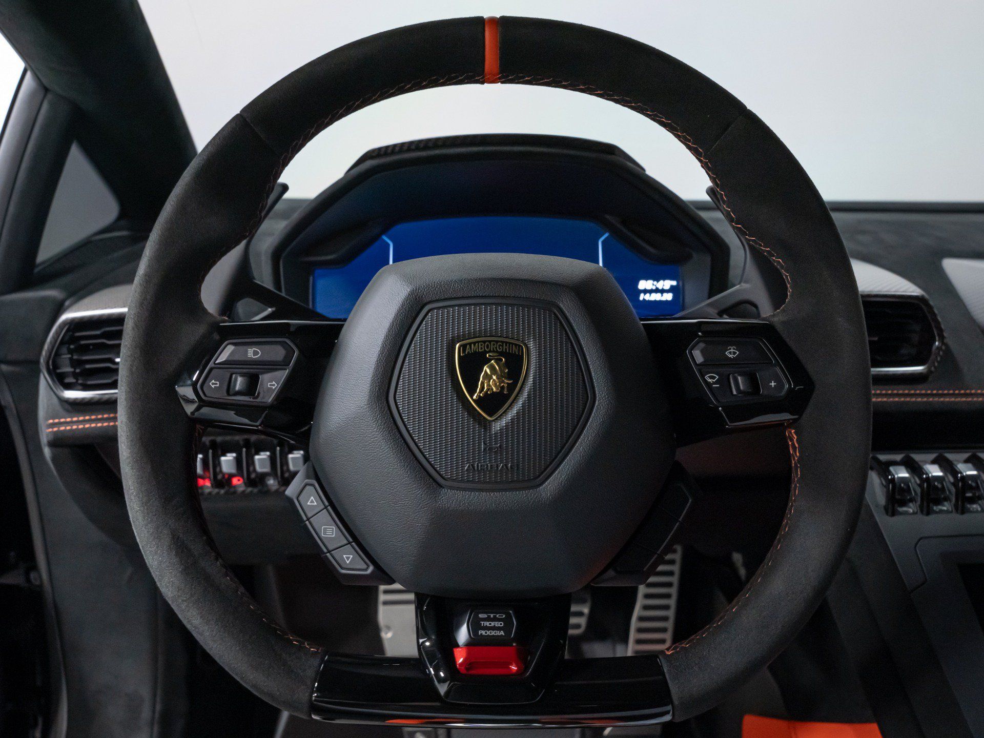 Used 2024 Lamborghini Huracan STO RWD image 65