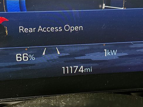 Used 2025 Chevrolet Equinox EV LT w/ Convenience Package image 19